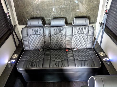 Used 2017 Mercedes-Benz Sprinter 2500 image 44