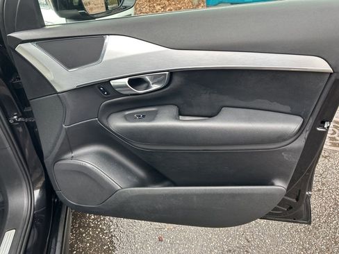 Used 2018 Volvo XC90 T6 Momentum w/ Protection Package Premier image 22