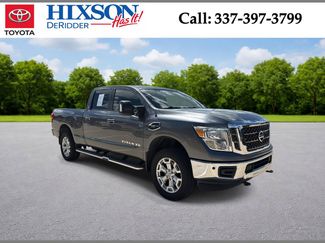 Used 2018 Nissan Titan SV w/ SV Convenience Package AWD/4WD video 1