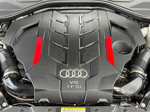 Used 2021 Audi S8 L image 57