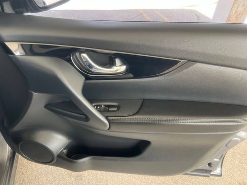 Certified 2022 Nissan Rogue Sport SL AWD/4WD image 21