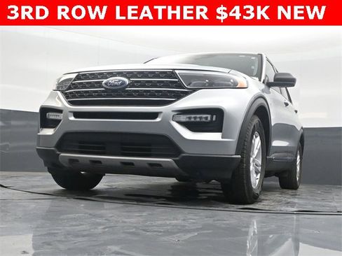 Used 2024 Ford Explorer XLT w/ Equipment Group 202A image 44