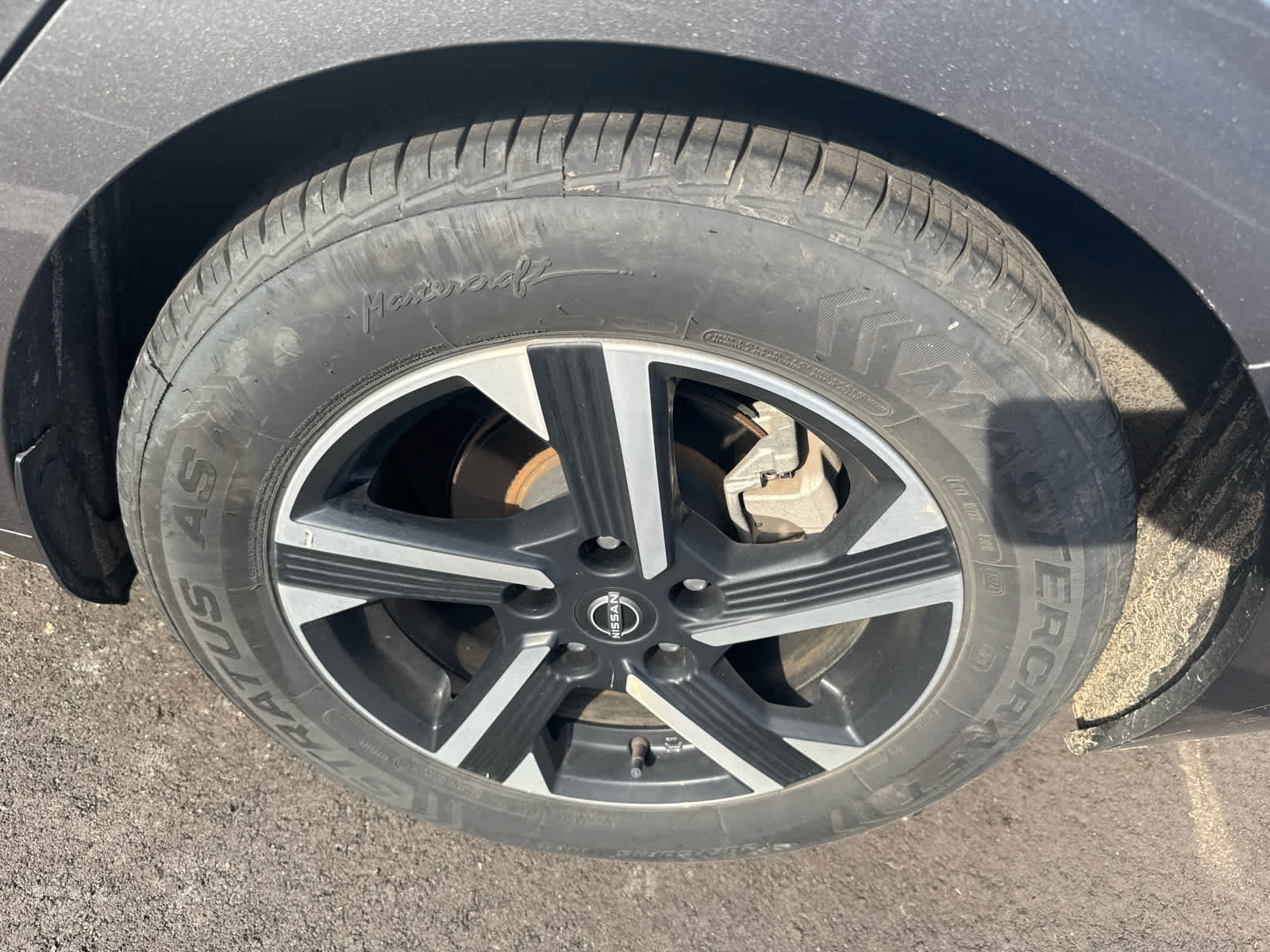 Used 2024 Nissan Sentra SV FWD image 5
