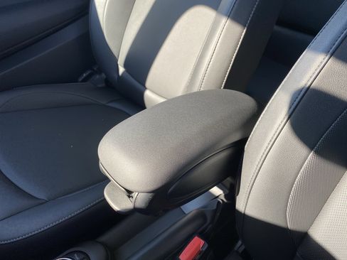 Used 2023 MINI Cooper 2-Door Hardtop image 33