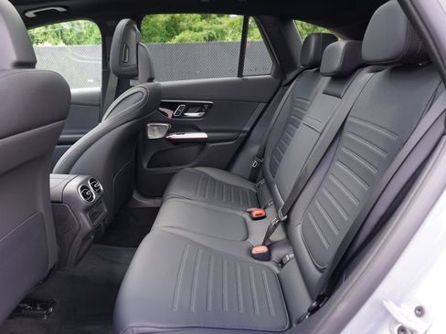 Certified 2025 Mercedes-Benz GLC 300 4MATIC image 43