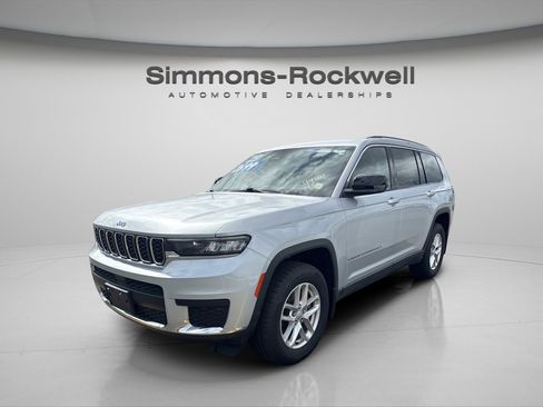 Used 2023 Jeep Grand Cherokee L Laredo w/ MOPAR Finishing Package AWD/4WD image 1