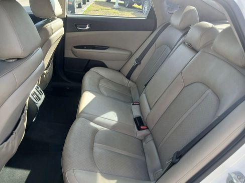 Used 2018 Kia Optima EX w/ Technology Package FWD image 11
