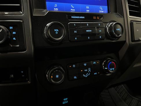 Used 2021 Ford F250 XLT AWD/4WD image 23