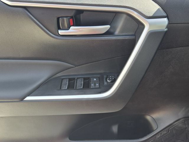 Used 2023 Toyota RAV4 XLE w/ Convenience Package FWD image 28