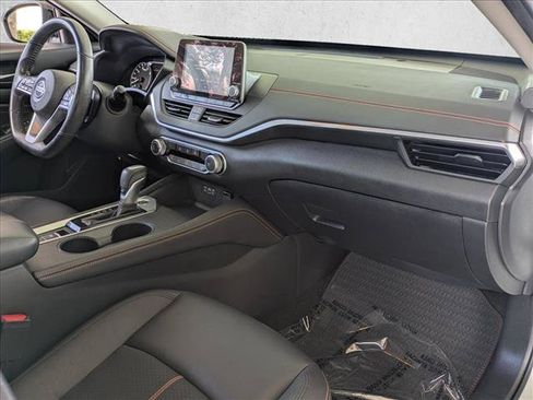Used 2022 Nissan Altima 2.5 SR AWD/4WD image 21