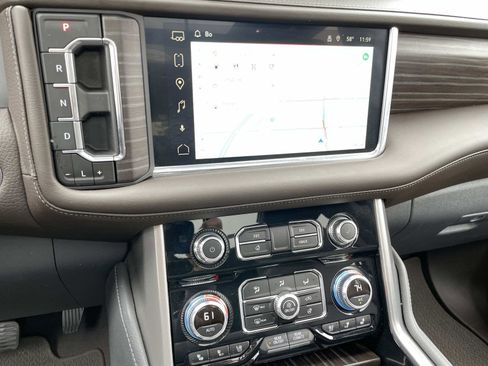 Used 2024 GMC Yukon XL Denali w/ Denali Reserve Package image 22