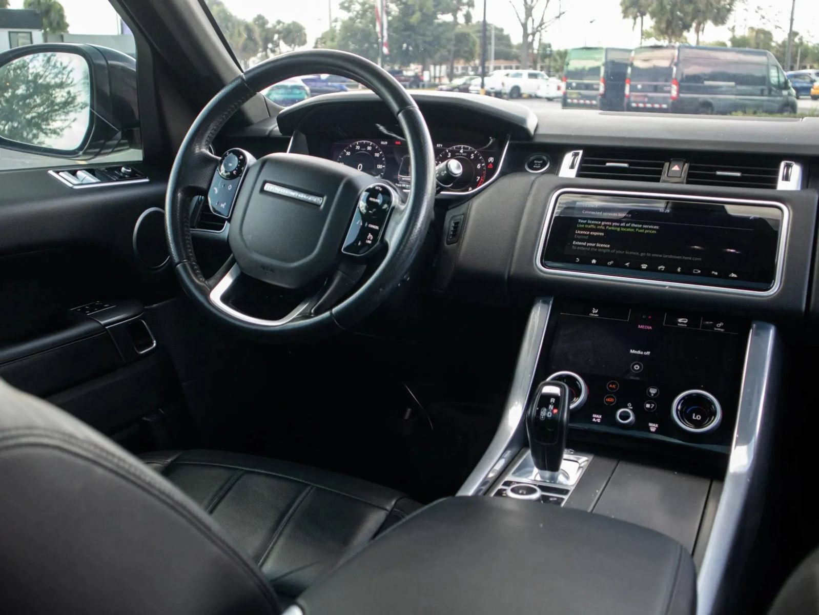 Used 2020 Land Rover Range Rover Sport SE AWD/4WD image 28