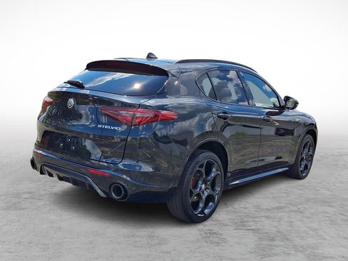 Used 2023 Alfa Romeo Stelvio Veloce AWD/4WD image 5