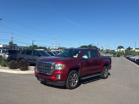Used 2022 GMC Canyon Denali AWD/4WD image 2