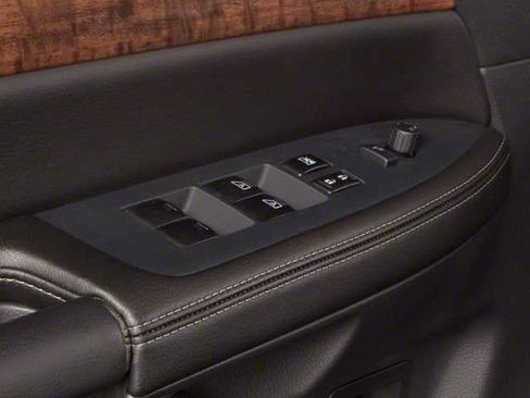 Used 2010 Nissan Armada Platinum w/ Captain Seat Pkg AWD/4WD image 14