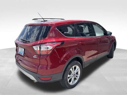 Used 2017 Ford Escape SE AWD/4WD image 4