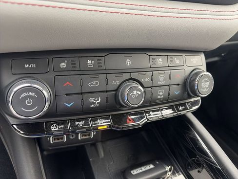 Used 2024 Dodge Durango Citadel image 19