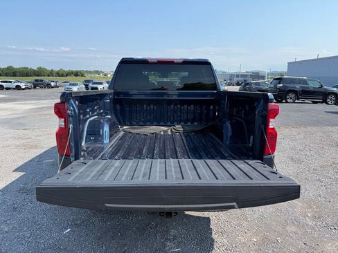Used 2023 Chevrolet Silverado 1500 LT AWD/4WD image 19