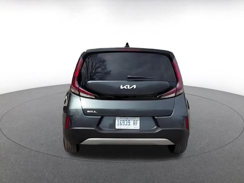 Used 2025 Kia Soul LX w/ LX Technology Package FWD image 12