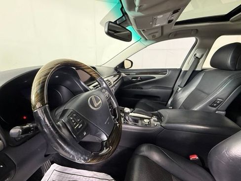 Used 2014 Lexus LS 460 w/ Comfort Package RWD image 12