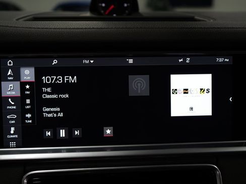 Used 2020 Porsche Panamera RWD image 13