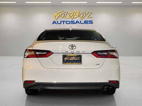 Used 2024 Toyota Camry LE image 4