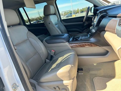 Used 2019 Chevrolet Suburban Premier image 11