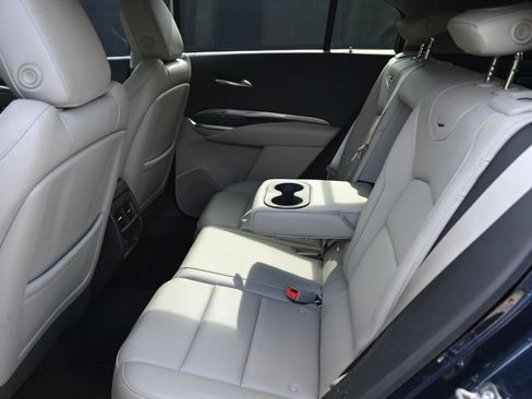 Used 2021 Cadillac XT4 Luxury FWD image 18