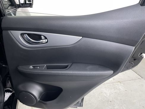 Used 2020 Nissan Rogue Sport SV w/ Technology Package image 22