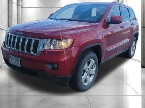 Used 2011 Jeep Grand Cherokee Laredo AWD/4WD image 3