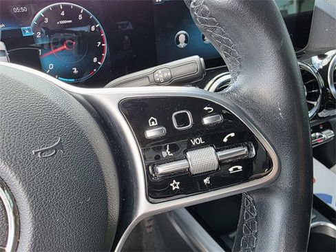 Certified 2021 Mercedes-Benz GLA 250 GLA 250 w/ Premium Package image 16