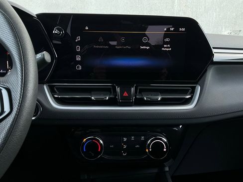 Used 2025 Chevrolet TrailBlazer LT image 24