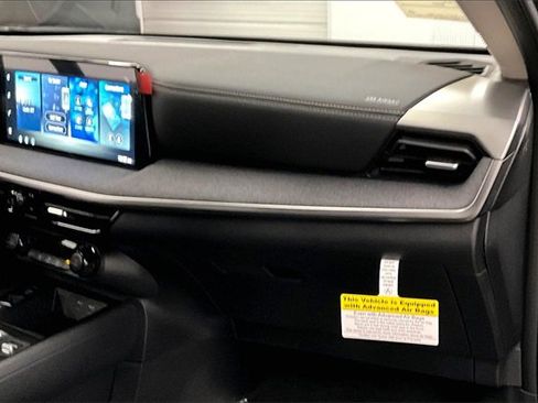 New 2026 Nissan Kicks SV image 29