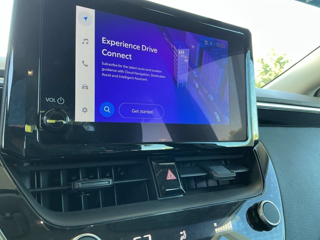 Used 2025 Toyota Corolla LE FWD image 23