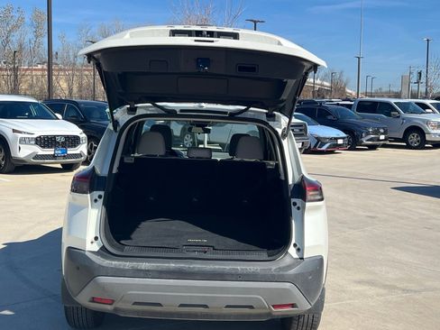 Used 2023 Nissan Rogue SV image 15