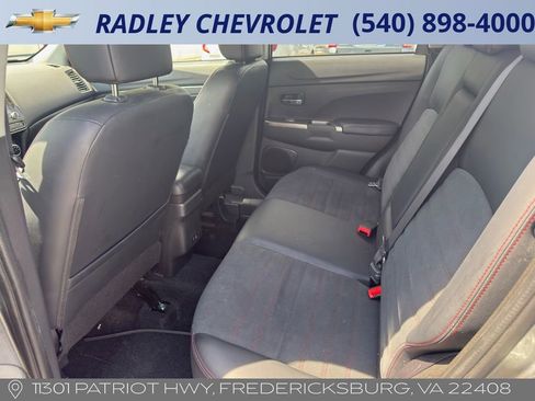 Used 2025 Mitsubishi Outlander Sport AWD image 20