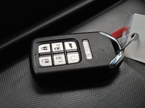 Used 2024 Honda Odyssey Touring image 37