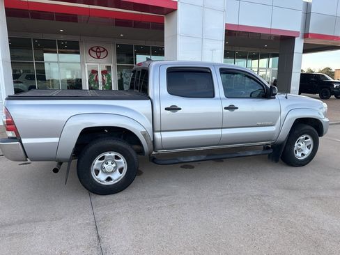 Used 2014 Toyota Tacoma PreRunner image 8
