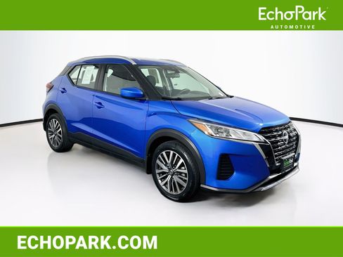 Used 2023 Nissan Kicks SV FWD image 1