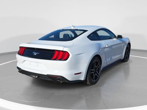 Used 2022 Ford Mustang Premium image 5