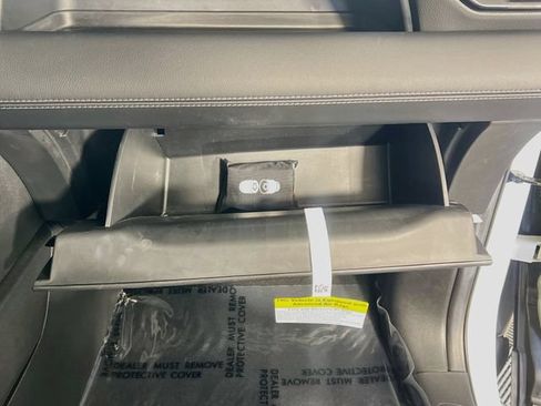 Used 2025 Honda Pilot EX-L image 31