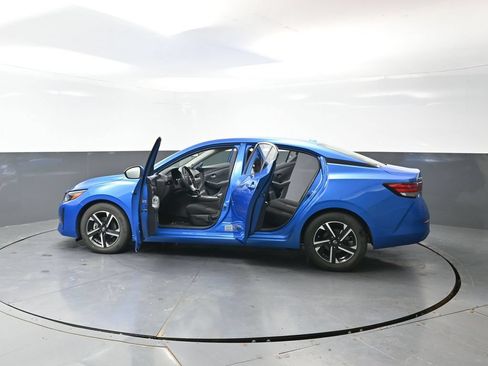 Used 2024 Nissan Sentra SV FWD image 55