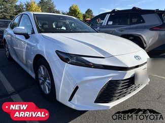Used 2025 Toyota Camry LE FWD video 1
