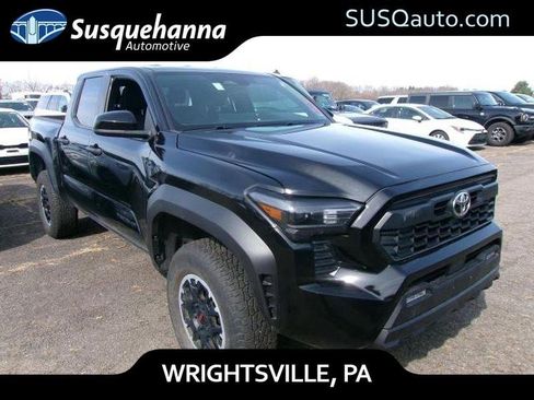 Used 2024 Toyota Tacoma TRD Off-Road image 1
