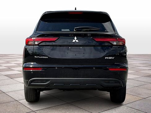 New 2025 Mitsubishi Outlander ES image 4