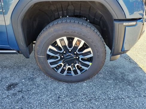 New 2026 GMC Sierra 2500 Denali Ultimate w/ Max Trailering Package image 3