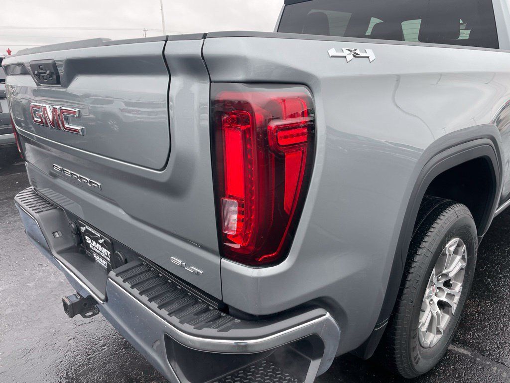 Used 2025 GMC Sierra 1500 SLT AWD/4WD image 32