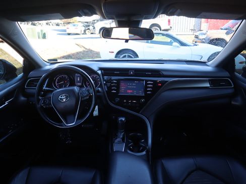 Used 2019 Toyota Camry SE image 47