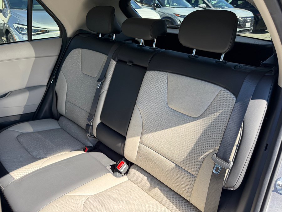 Used 2023 Kia Niro Wave w/ Wave Preserve Package FWD image 43
