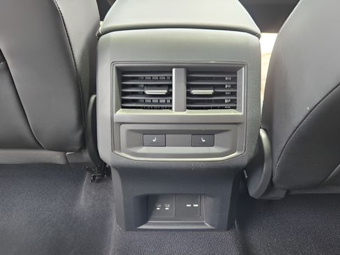 Used 2022 Volkswagen Atlas Cross Sport SEL Premium R-Line AWD/4WD image 10